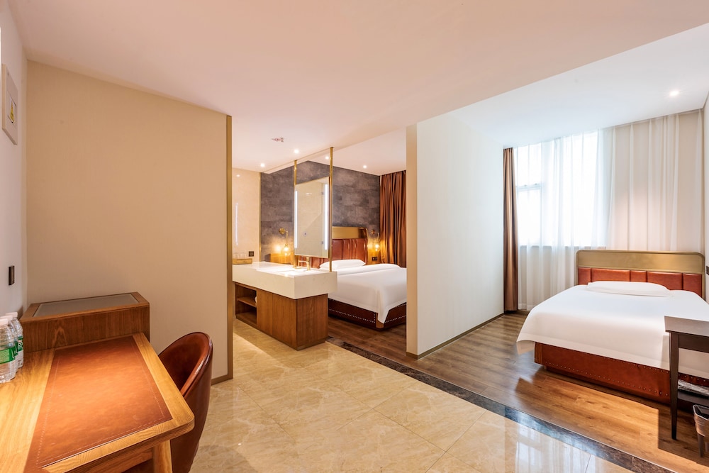 Signature Quadruple Room, 2 Bedrooms