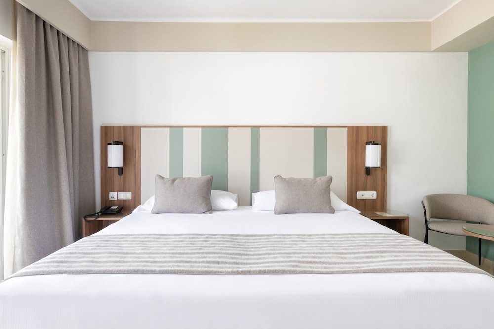 Double Room, Balcony, Sea View - Photo 1