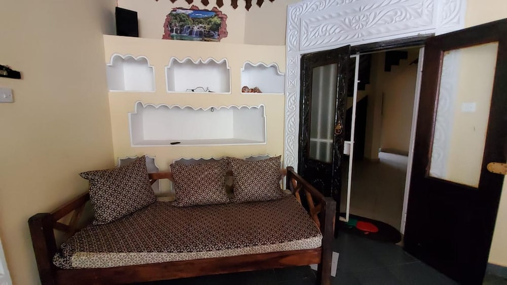 Villa photo 1