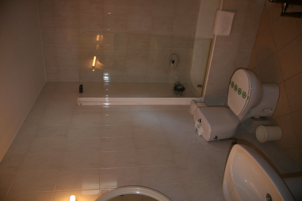 Standard Twin Room, Mountain View photo 3