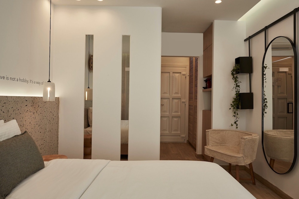 Superior Double Room - Upper Floor photo 2