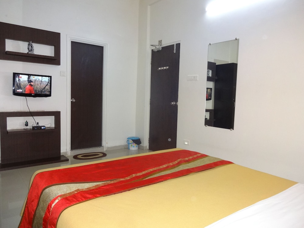 Deluxe Double or Twin Room - Photo 4