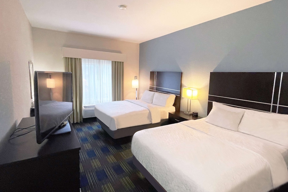 Suite, Multiple Beds, Non Smoking - Photo 2