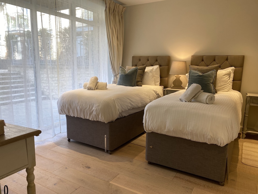 Classic House, Ensuite - Photo 12