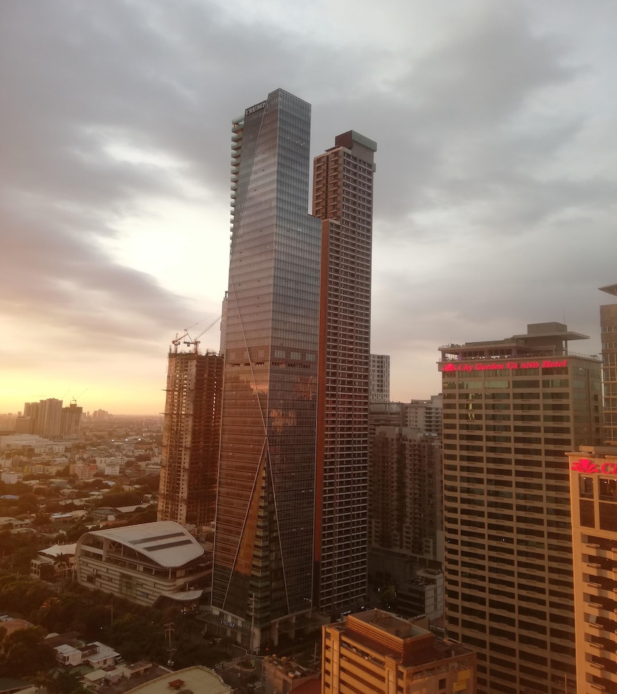 Romantic Room, 1 Queen Bed, Non Smoking, City View (NO FRONT DESK, ONLY SELF CHECKIN) photo 2