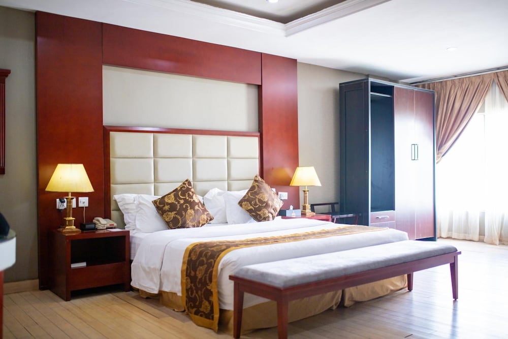 Room (Diplomatic)