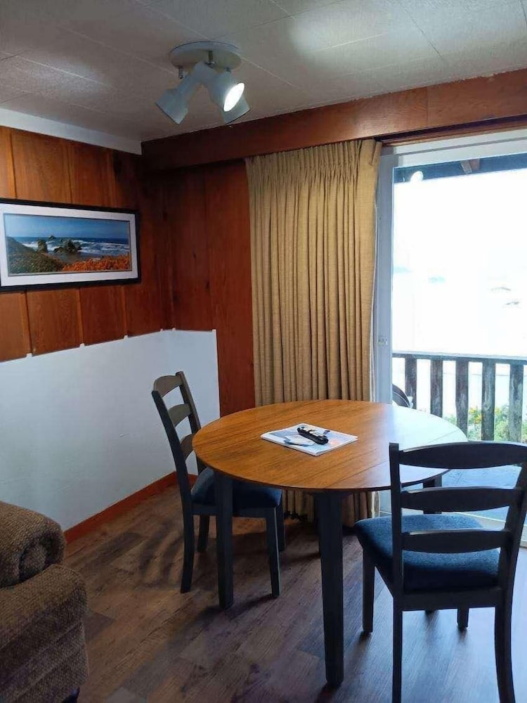 Standard Duplex, 1 Queen Bed, Balcony, Sea View photo 2