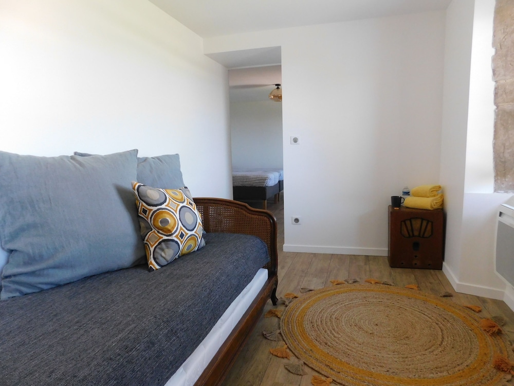 Family Suite, Private Bathroom, Garden View (4) - Photo 2