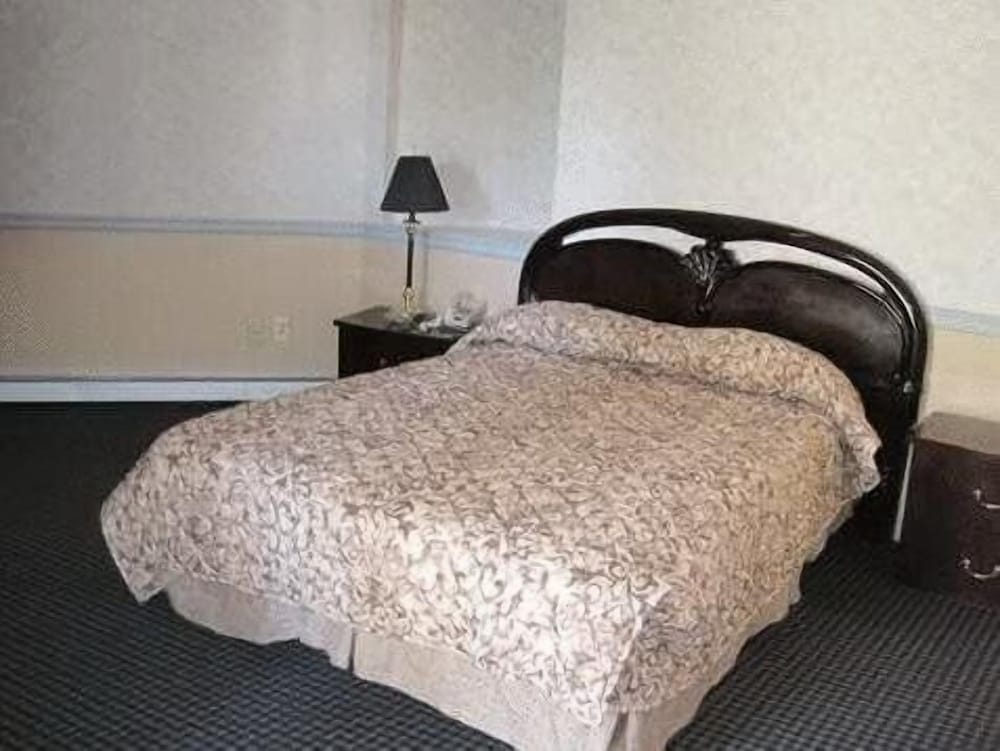 Suite, 1 King Bed, Non Smoking photo 3