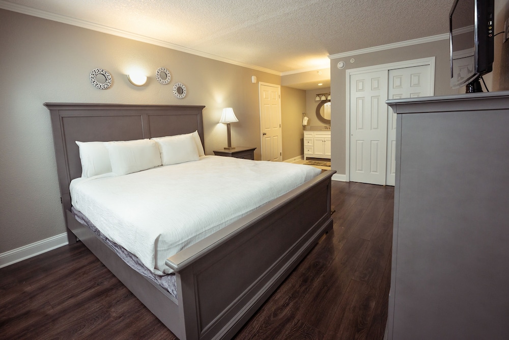 2 bedroom condo