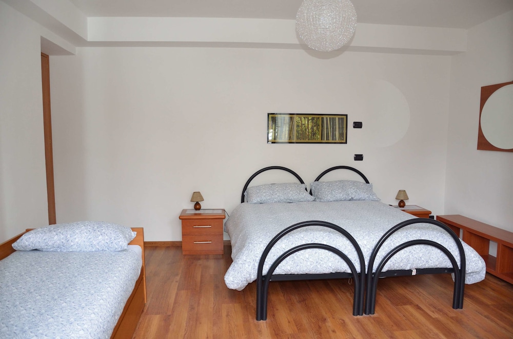 Classic Condo, Lake View photo 1