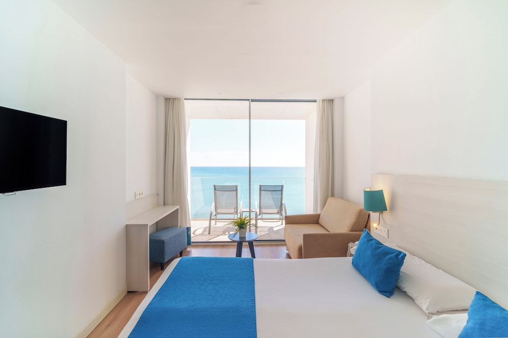 Room, 1 King Bed (Frontal Sea View, 2 Adults)