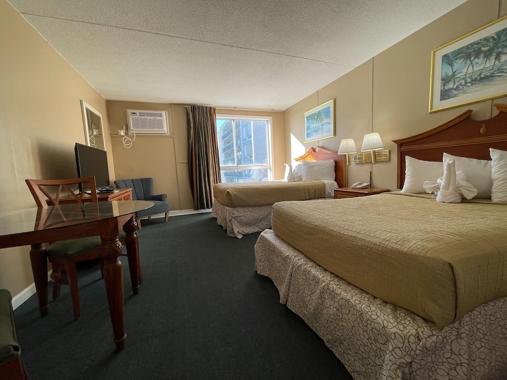 Standard Triple Room, Multiple Beds, Kitchen, Resort View - Photo 1