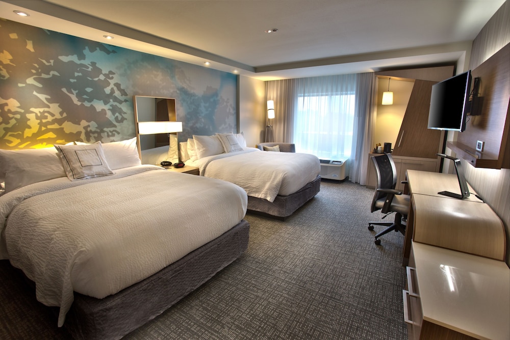 Room, 2 Queen Beds (Hearing Accessible) photo 3