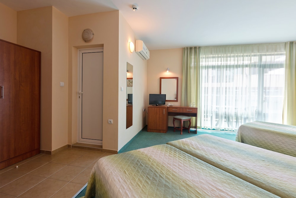 Triple Room photo 3