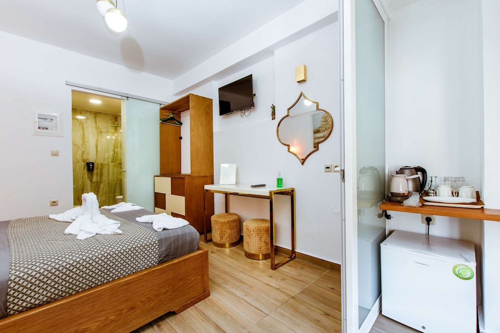 Double Room - Photo 35
