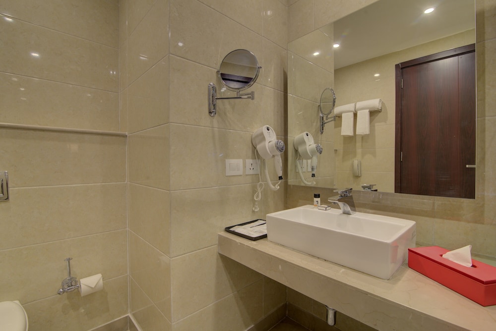 Deluxe Double or Twin Room, 1 Twin Bed, Non Smoking (Mobility) photo 2