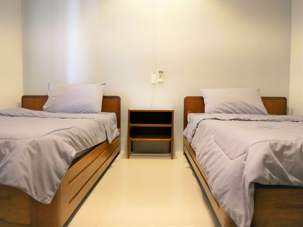 Standard Twin Room photo 2