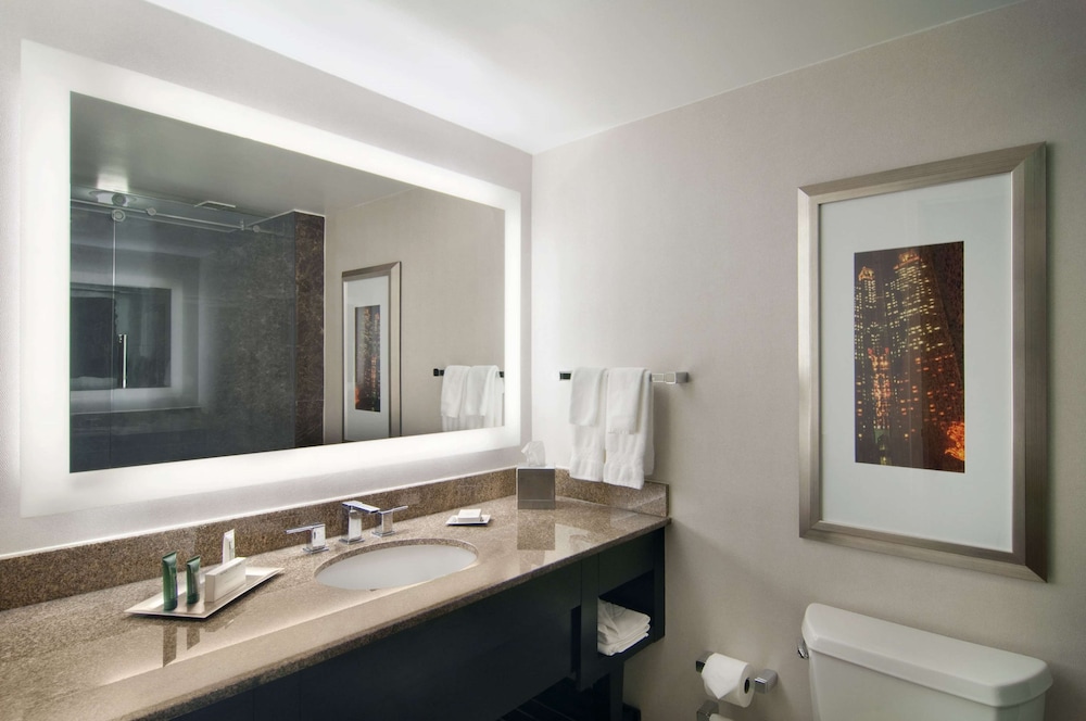 1 King Bed Executive Floor - Photo 2