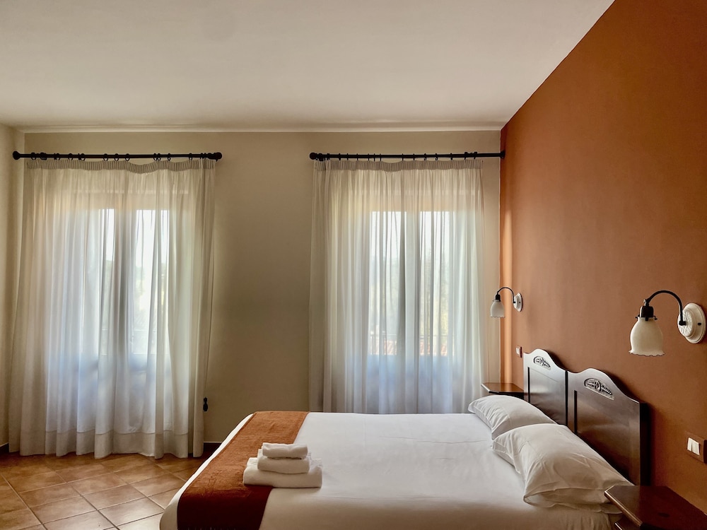 Classic Room - Photo 5