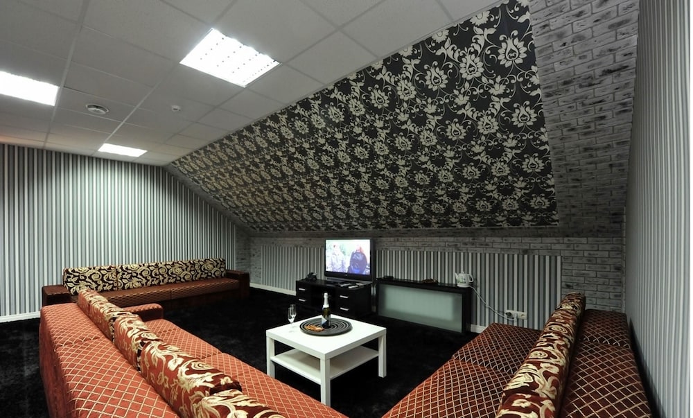 Luxury Suite, 1 King Bed, Non Smoking photo 3