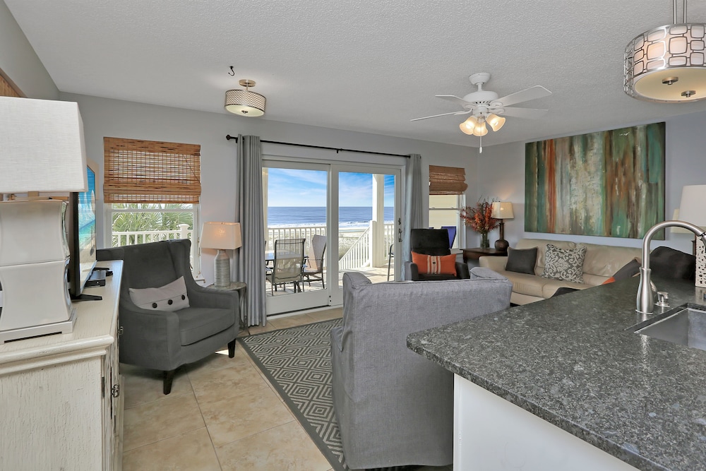 Townhome, Multiple Beds (Pelican Landing 1) photo 1