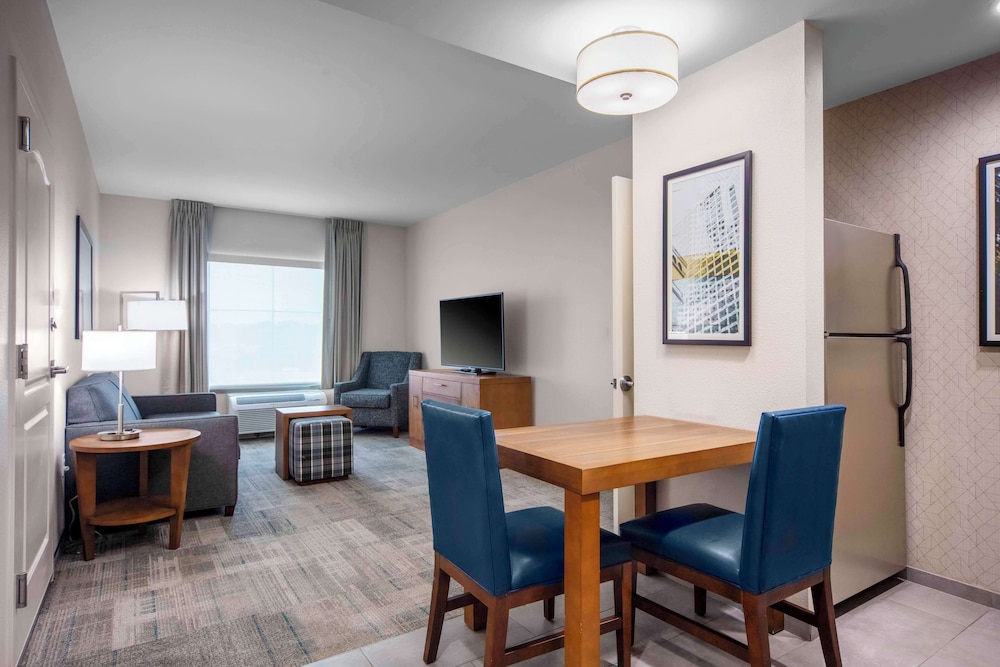 Suite, 2 Queen Beds, Non Smoking - Photo 4