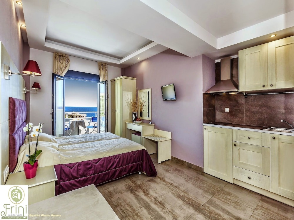 Superior Studio, Non Smoking, Sea View (Panoramic) photo 2