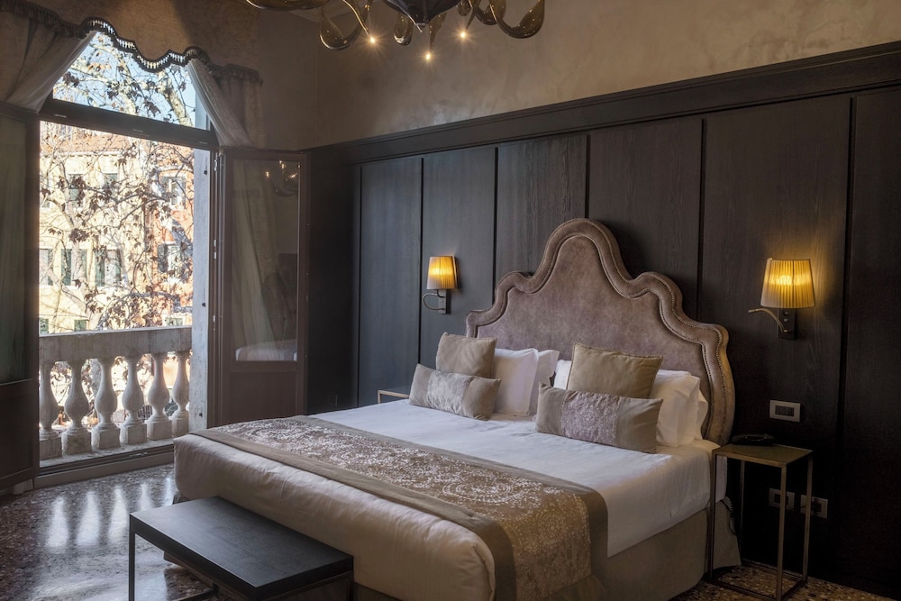 Panoramic Suite (Open) thumbnail 5