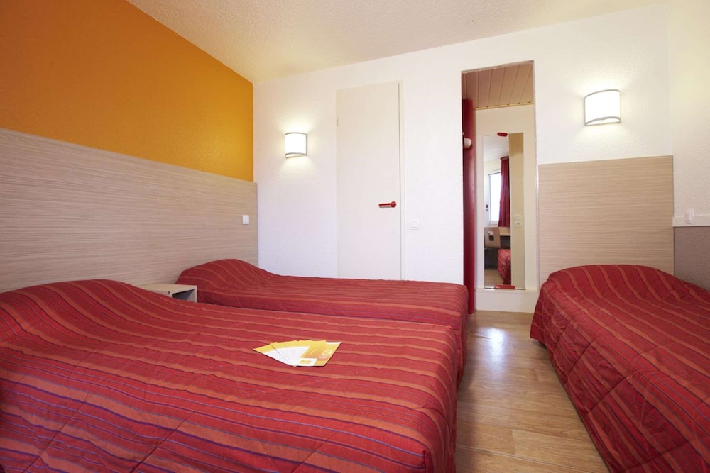 Standard Room, 3 Twin Beds