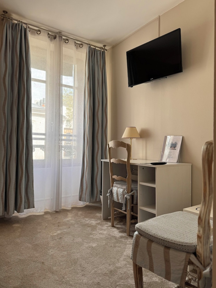 Superior Triple Room photo 2