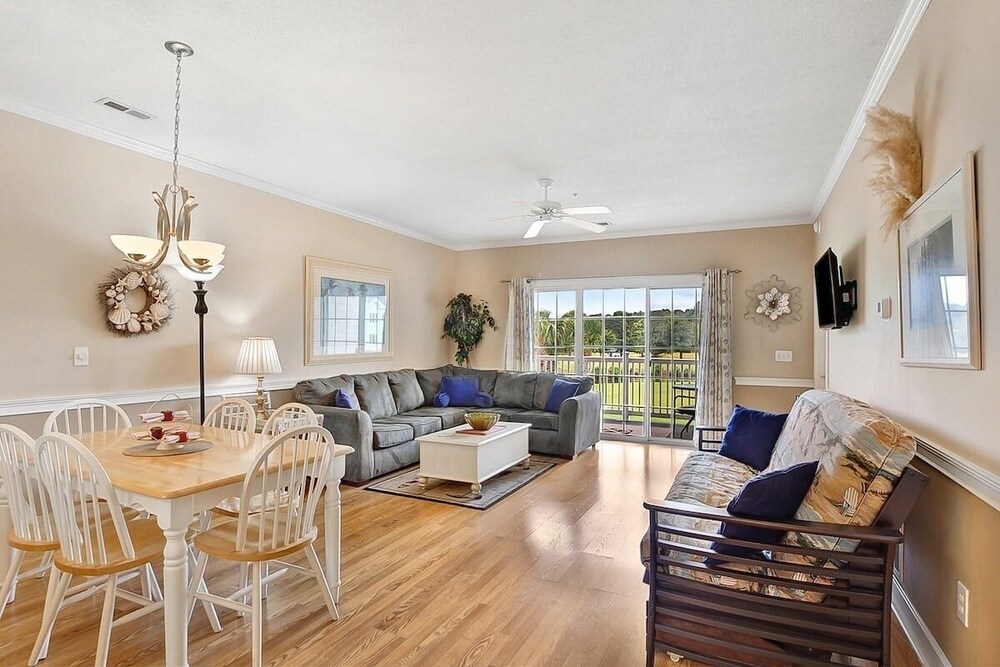 Condo, 2 Bedrooms