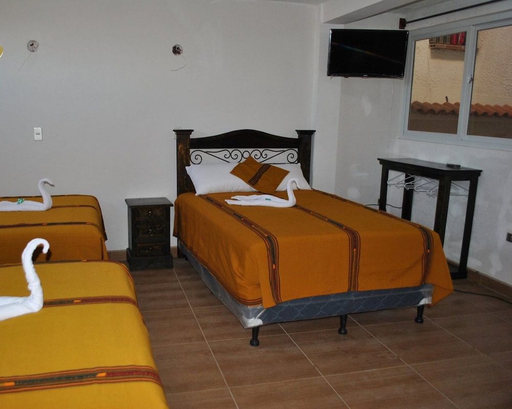 Classic Triple Room, Multiple Beds, Non Smoking photo 2