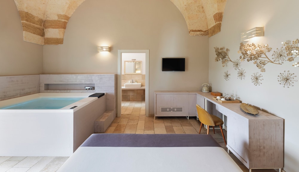 Premium Double Room, Jetted Tub photo 1