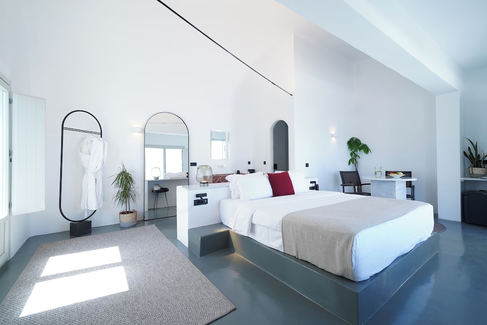 Honeymoon Suite - Photo 4
