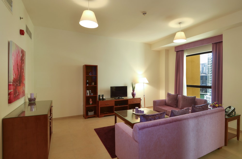 1 Bedroom Apartment Sea View - Photo 3