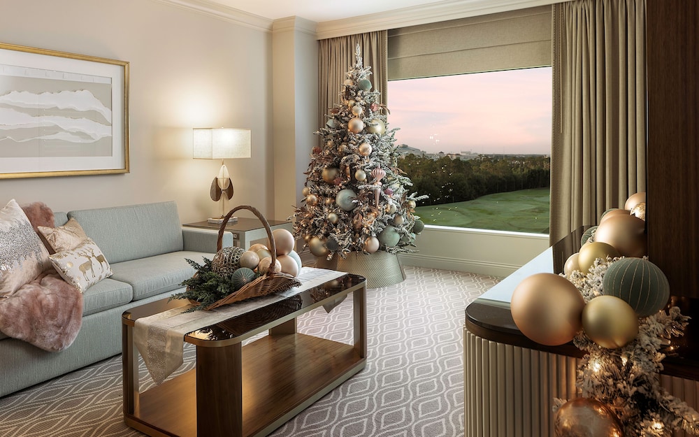 Deluxe Suite, 1 King Bed (Nutcracker)