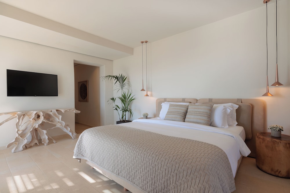 Master Suite, Private Pool, Sea View