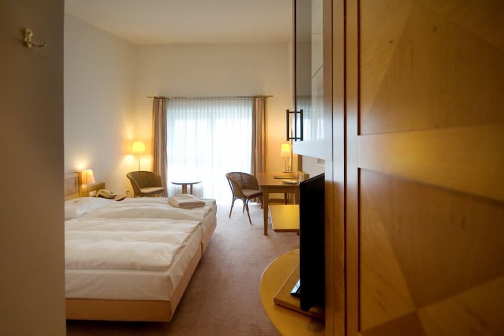 Suite, 2 Bedrooms photo 2