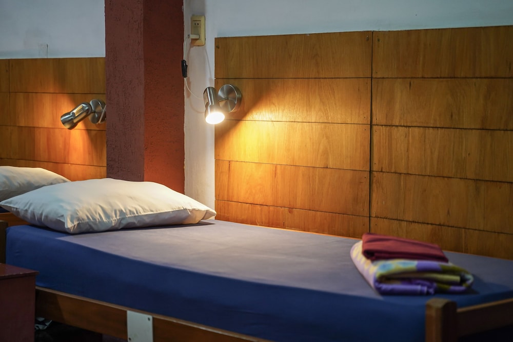 Shared Dormitory, 1 Bedroom, Non Smoking, Private Bathroom (4 Beds) photo 2