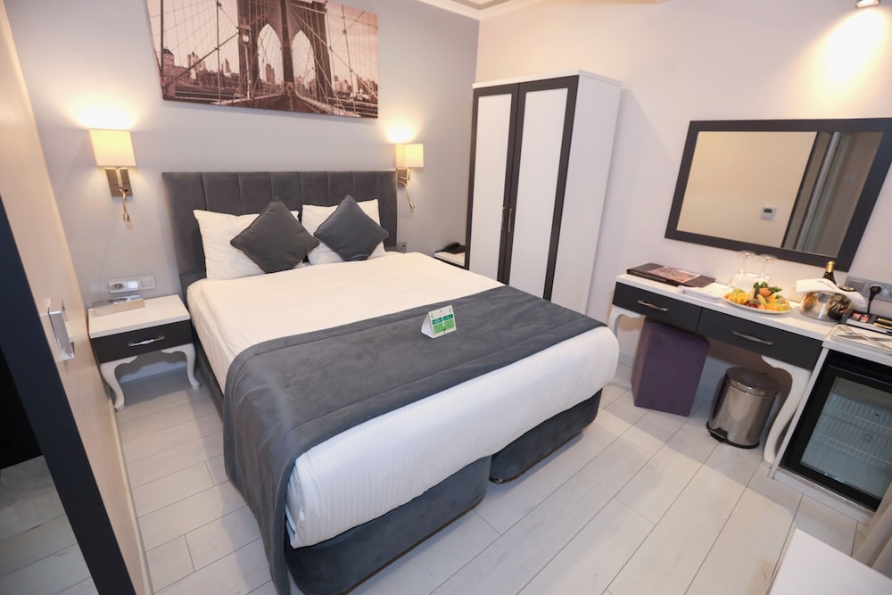 Economy Double Room photo 1