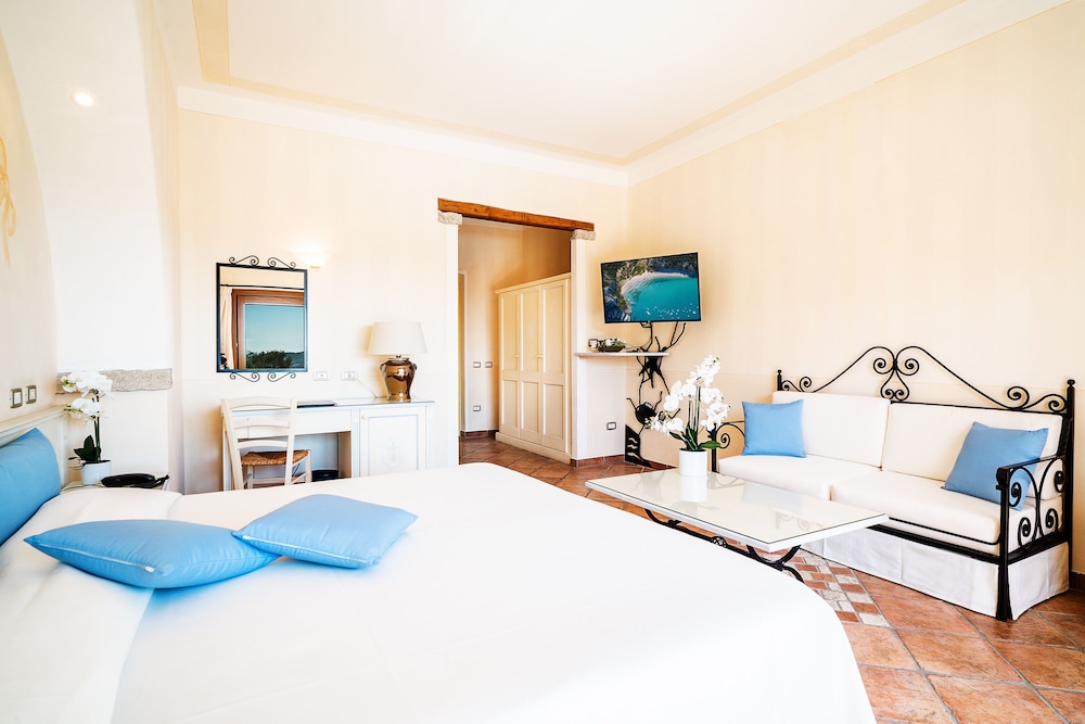 Superior Room - Photo 1