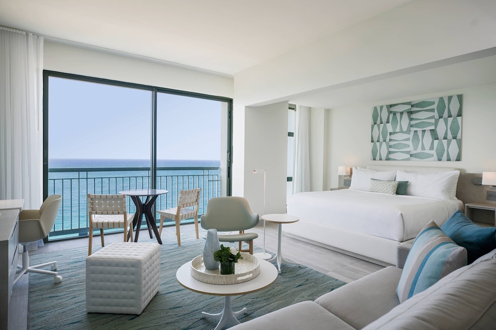 Junior Suite, 1 King Bed With Sofa Bed, Ocean View, Tower (Ocean View, Tower)