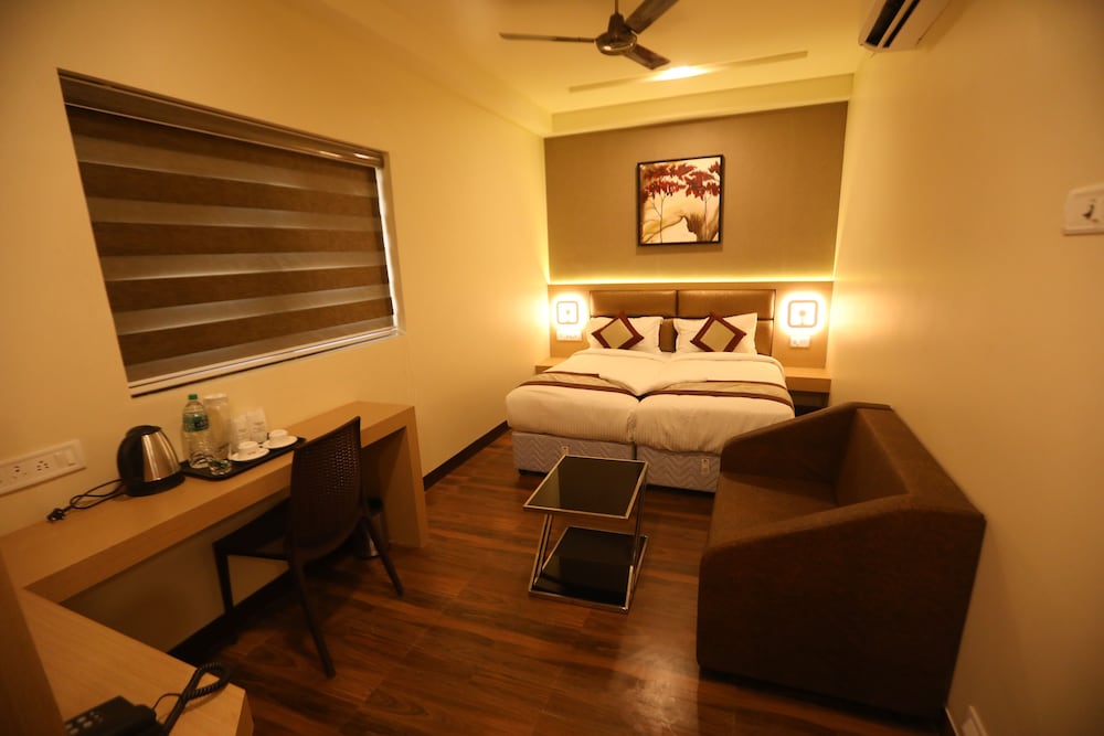 Deluxe Room - Photo 4