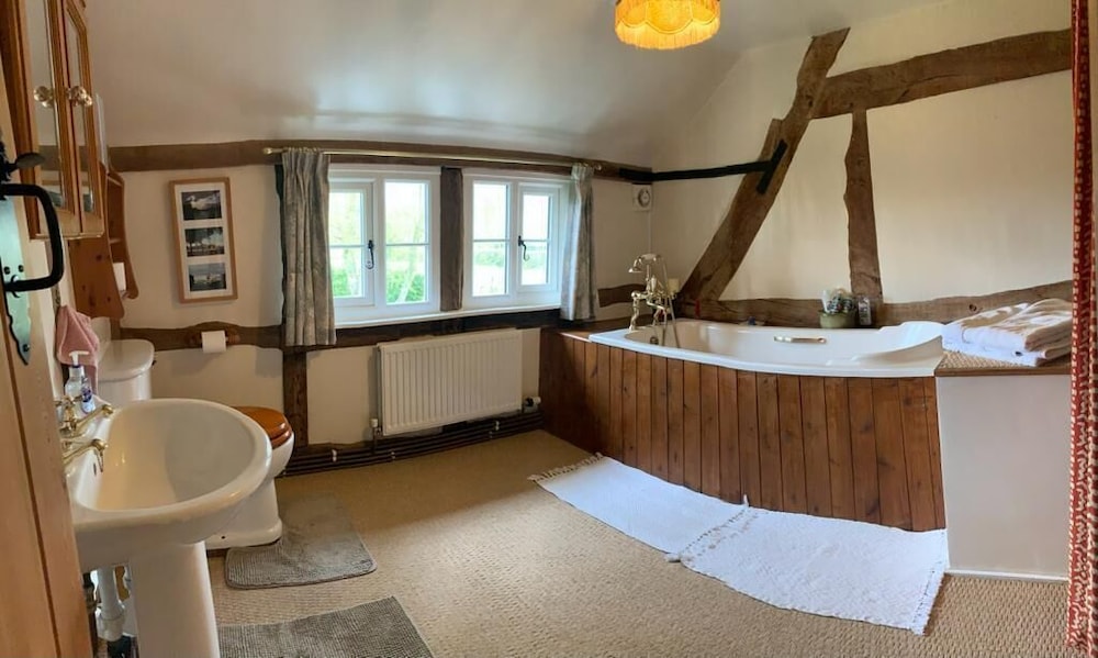 Double Room, Private Bathroom, Garden View (West Wing ) photo 2