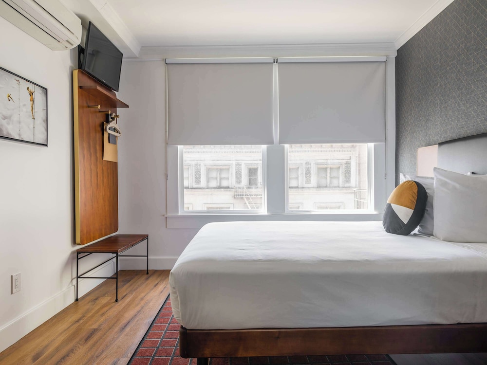 Room, 1 Queen Bed, Accessible (Modern) - Photo 1