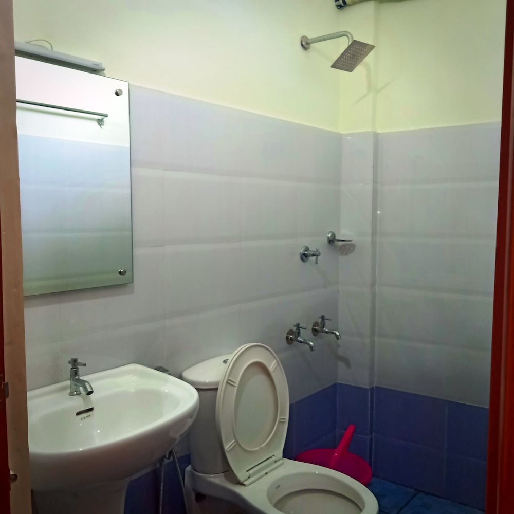 Deluxe Triple Room, Multiple Beds, Courtyard View photo 3