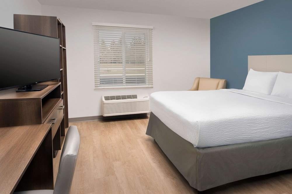 Room, 1 Queen Bed, Accessible, Non Smoking (Roll In Shower) photo 1
