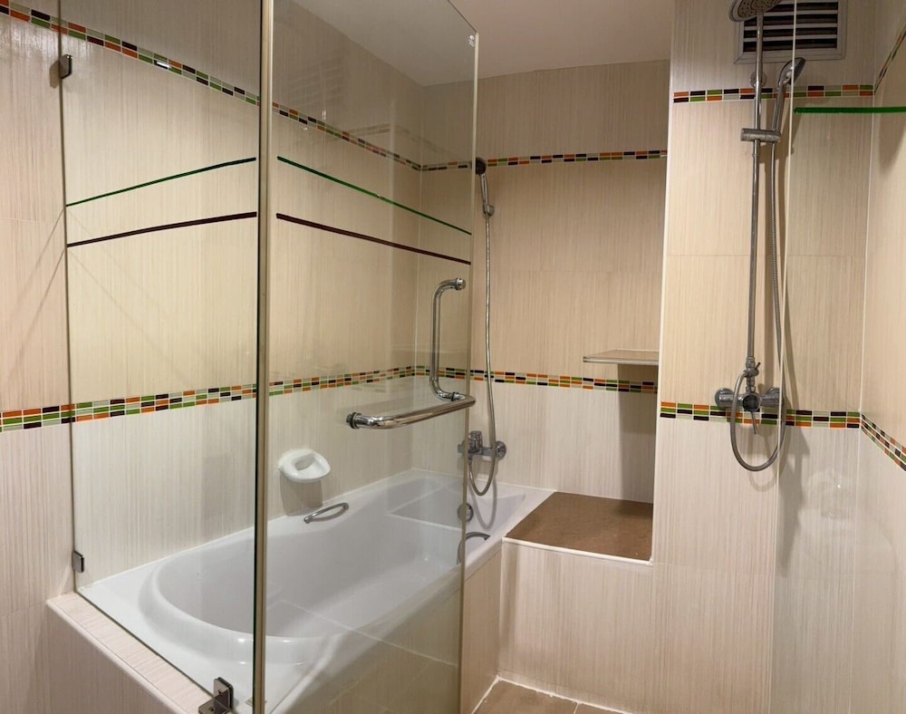 Honeymoon Room - Photo 9