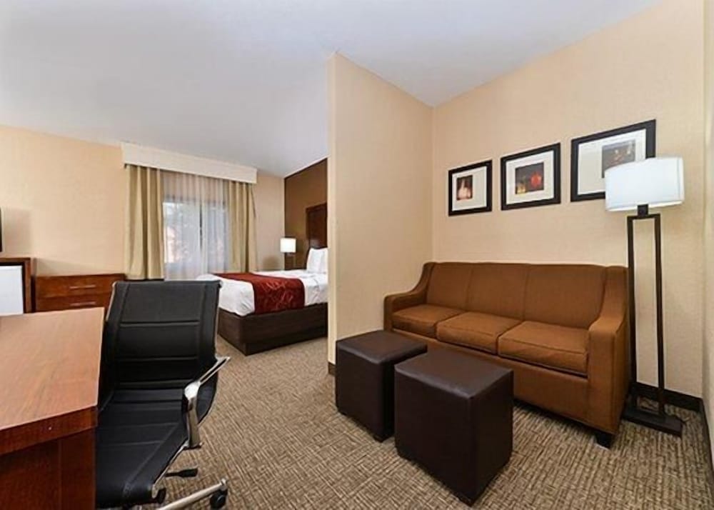 Suite, Non Smoking - Photo 1